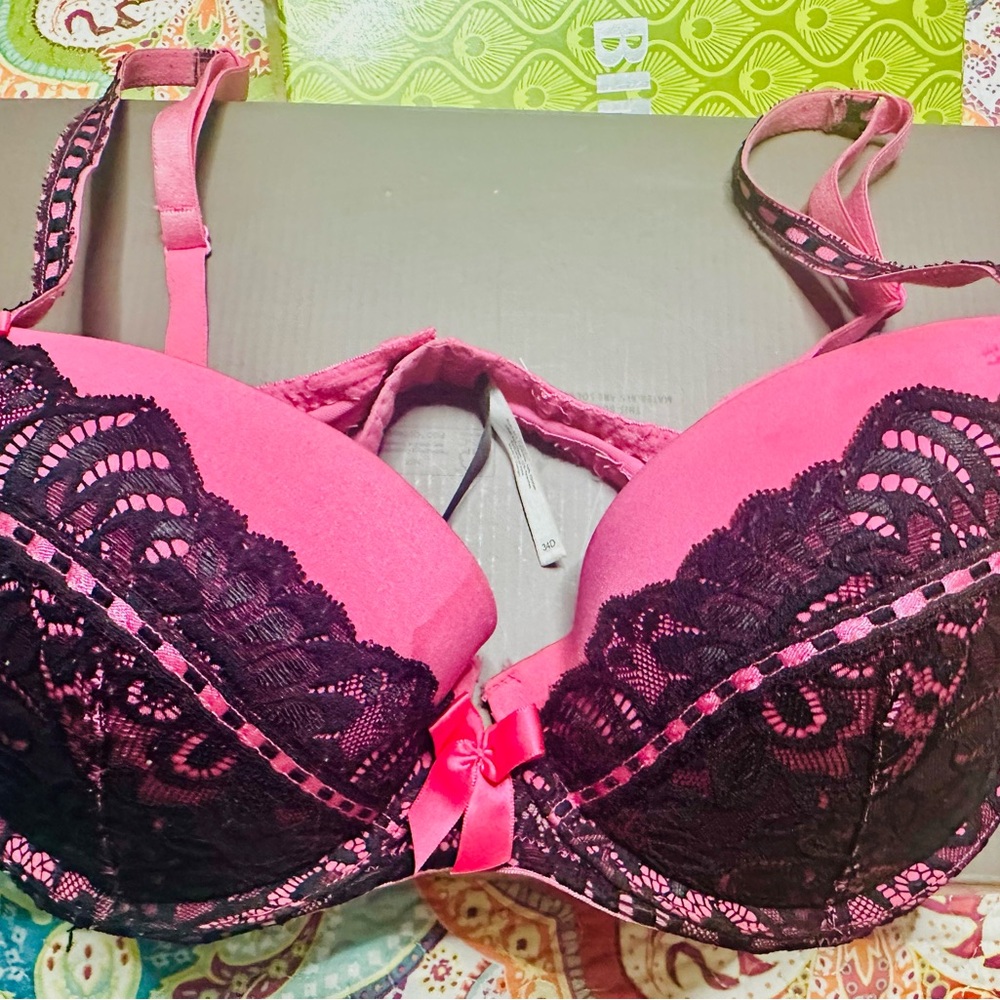 Elegant Pink Lace Bra